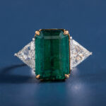 Nhẫn Ngọc Lục Bảo