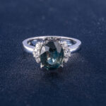 Nhẫn Sapphire Đính Kim Cương Thiên Nhiên