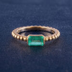 Nhẫn Ngọc Lục Bảo