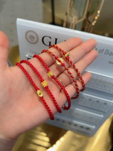 Những Điều Kiêng Kỵ Khi Đeo Vòng Chỉ Đỏ? Vị Trí Đeo Phù Hợp