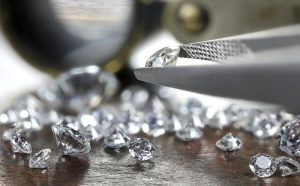 Đầu Tư Kim Cương Dài Hạn Sinh Lời Như Thế Nào?