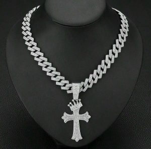 Những Mẫu Dây Chuyền Kim Cương Nam Cao Cấp "HOT" Năm 2024