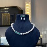 Chorker Ngọc Trai Mix Charm Lục Bảo