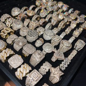 nhẫn nam cho người tuổi tuẩt