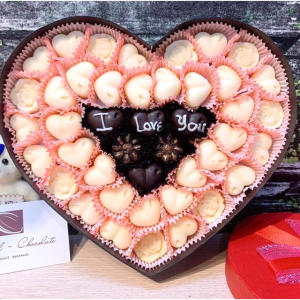 valentine trắng ai tặng quà cho ai