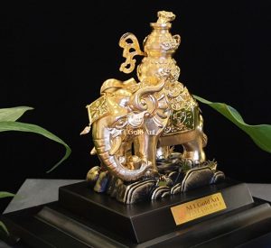 Tặng quà kỷ niệm ngày cưới cho anh chị