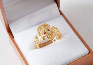 Mẫu nhẫn phong thủy cho nam mệnh Mộc đẹp và thu hút tài lộc