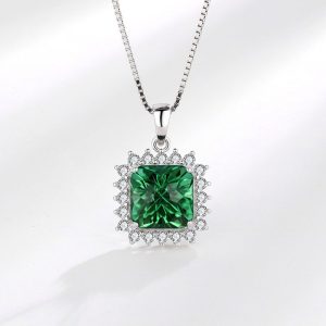 Mặt Dây Chuyền Ngọc Lục Bảo Emerald  - Kết Hợp Hài Hòa Của Thiên Nhiên