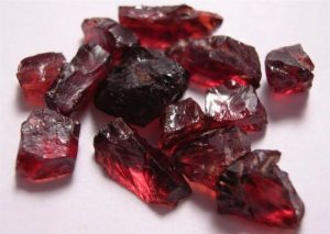 5 Cách Phân Biệt Ruby Thật Tự Nhiên Bằng Mắt Thường
