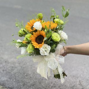 TOP 20+ Mẫu Bó Hoa Cưới Hướng Dương Đẹp & Ý Nghĩa Nhất 2026