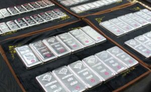 Bạc Sterling Là Gì? Có Bị Đen Không? Cập Nhật Giá Bạc Sterling Mới Nhất
